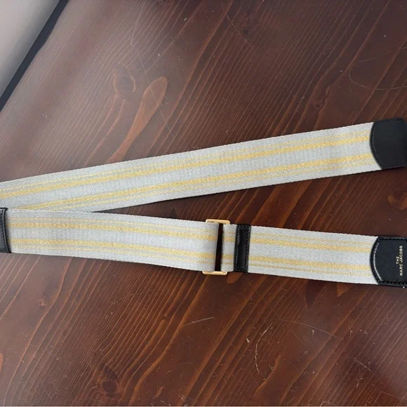 Marc Jacobs Gray and Gold Cross Body Bag with Gold Hardware - Picture 5 of 6